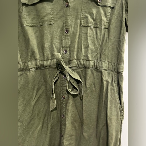 Women’s dress - Picture 2 of 7